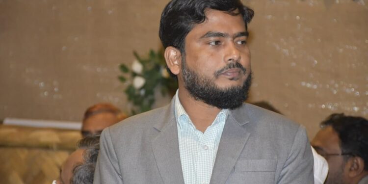 ঢাকা মহানগরী দক্ষিণের থানা আমীর ও সেক্রেটারিদের শিক্ষাশিবিরে আমীরে জামায়াত ডা. শফিকুর রহমান দেশের এই নাজুক পরিস্থিতিতে মুল দায়িত্বশীলদেরকে সর্বোচ্চ ঝুঁকি নিয়ে ভূমিকা পালন করতে হবে