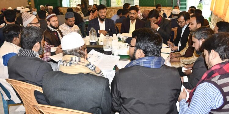 ঢাকা মহানগরী দক্ষিণের থানা আমীর ও সেক্রেটারিদের শিক্ষাশিবিরে আমীরে জামায়াত ডা. শফিকুর রহমান দেশের এই নাজুক পরিস্থিতিতে মুল দায়িত্বশীলদেরকে সর্বোচ্চ ঝুঁকি নিয়ে ভূমিকা পালন করতে হবে