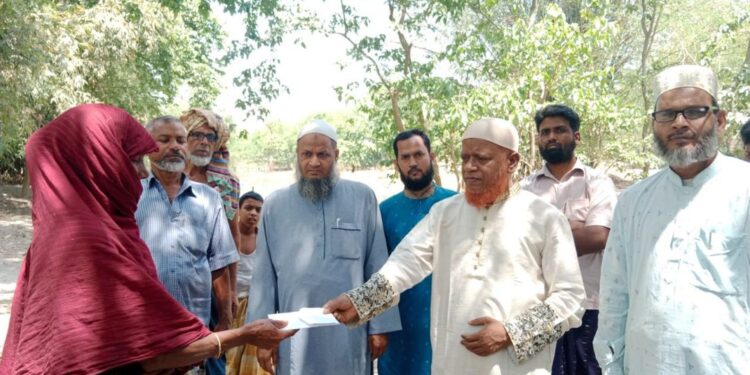 চাঁপাইনবাবগঞ্জের মানুষের বিপদ মুসবিতে সবসময় পাশে আছে জামায়াত