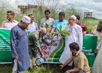 প্রকৃতির ভারসাম্য রক্ষায় ঢাকাকে সবুজের নগরীতে পরিণত করতে হবে