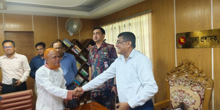 চাঁপাইনবাবগঞ্জ জেলা প্রশাসক ও পুলিশ সুপার কার্যালয়ে মতবিনিময় সভা করেছেন বাংলাদেশ জামায়াতে ইসলামীর ঢাকা মহানগরী দক্ষীনের আমীর ও চাঁপাইনবাবগঞ্জ-৩ আসনের জামায়াতে ইসলামী মনোনীত সংসদ সদস্য প্রার্থী জননেতা নুরুল ইসলাম বুলবুল।