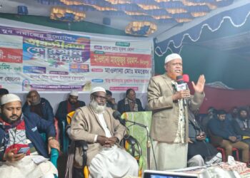 চাঁপাইনবাবগঞ্জের মধ্যচর রুবেলপাড়া যুবসমাজের উদ্যোগে আয়োজিত তাফসীরুল কুরআন মাহফিল অনুষ্ঠিত