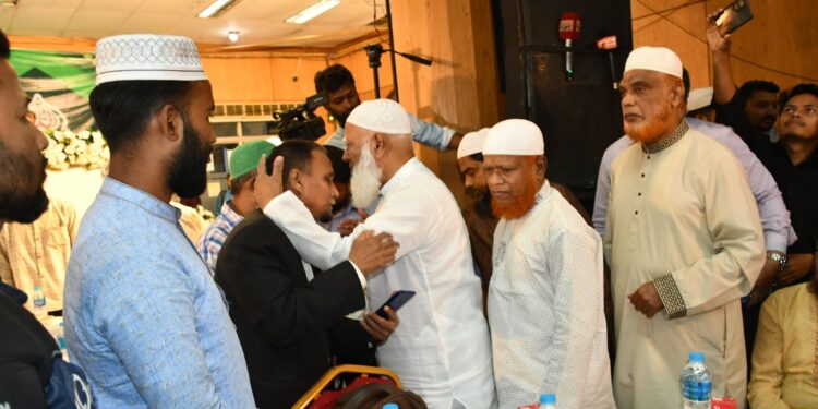 জুলাই গণঅভ্যুত্থানে আহত, পঙ্গু, শহীদ পরিবারের সদস্য ও বিশিষ্ট ব্যক্তিদের সম্মানে বাংলাদেশ জামায়াতে ইসলামী ঢাকা মহানগরী দক্ষিণের আয়োজনে ইফতার মাহফিল অনুষ্ঠিত