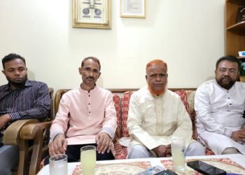 শহীদ ফারহানের পরিবারের সাথে মহানগরী আমীরের ঈদ শুভেচ্ছা বিনিময়