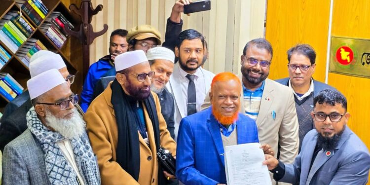 চাঁপাইনবাবগঞ্জ-৩ আসনে মনোনয়নপত্র জমা দিলেন জামায়াতে ইসলামীর প্রার্থী নূরুল ইসলাম বুলবুল