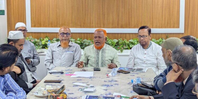 মহানগরীর নেতৃবৃন্দের সঙ্গে মতবিনিময় করলেন নবনির্বাচিত এমপি নূরুল ইসলাম বুলবুল